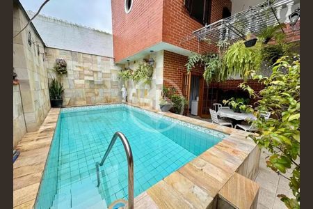 1_photo/94ce049b8f.719fbdc320448c84-ATLAS-17102c54-80e7-4a5f-9e94-282978ef7e8f.jpg de casa à venda com 3 quartos, 210m² em Valongo, Santos