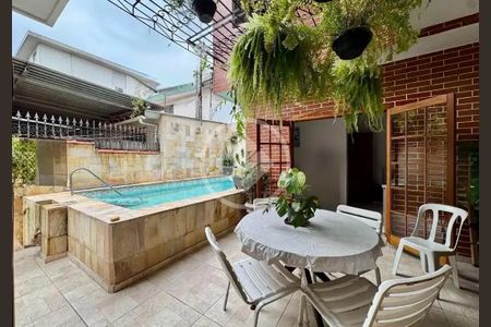 22_photo/94ce049b8f.719fbdc320448c84-ATLAS-7af36bc6-bfea-4a28-92c9-9fe8d7ffd6f5.jpg de casa à venda com 3 quartos, 210m² em Valongo, Santos