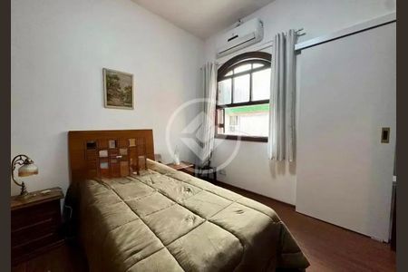 28_photo/94ce049b8f.719fbdc320448c84-ATLAS-e146ed35-19e0-432d-8e65-8173efb4386d.jpg de casa à venda com 3 quartos, 210m² em Valongo, Santos