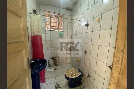 10_photo/94ce04b0e3.588d4a7fb74764b6-ATLAS-823b63ae-4284-4bf6-b98a-064b3f50d2bc.jpg de casa à venda com 2 quartos, 75m² em Chico de Paula, Santos