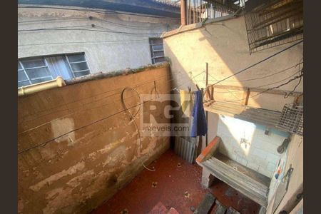 11_photo/94ce04b0e3.588d4a7fb74764b6-ATLAS-8b0bbe93-e0bf-4369-a8d6-7135d3d8c4f3.jpg de casa à venda com 2 quartos, 75m² em Chico de Paula, Santos