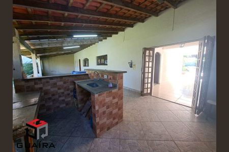 5_photo/94ce14ce7b.a64aef6598c47c00-ATLAS-23ba016c-a3b6-4ecb-96df-bc4d0bcc50ab.jpg de casa à venda com 4 quartos, 377m² em Jardim Clube de Campo, Santo André