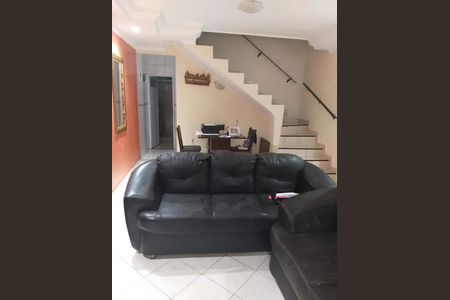 10_photo/94ce1b40dd.6b2453e70642c87c-ATLAS-6f38b89f-a24d-4ca7-a3b8-232e2b43a3b5.jpg de casa à venda com 2 quartos, 110m² em Bom Retiro, Santos