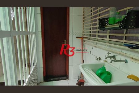 5_photo/94ce1b451b.f8b5319c31ea9539-ATLAS-2ee7c90d-5262-40e7-b64b-b5901e60bd02.jpg de casa à venda com 3 quartos, 120m² em Santa Maria, Santos