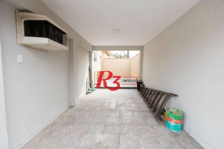 3_photo/94ce1b4edf.28f6ec5d72603be5-ATLAS-6aa20e4a-8a83-4788-860c-cbd5fdf8d282.jpg de casa à venda com 3 quartos, 120m² em Santa Maria, Santos