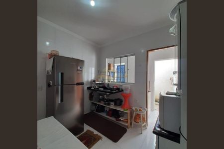 7_photo/94ce1b4fbb.edf2212802869f81-ATLAS-11675f22-5574-4eeb-b7ec-105b3f2d66a3.jpg de casa à venda com 2 quartos, 60m² em Santa Maria, Santos