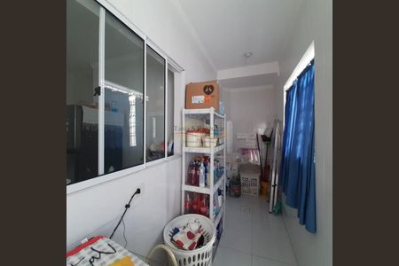 8_photo/94ce1b4fbb.edf2212802869f81-ATLAS-9e756ef4-5a82-4542-a5a2-2dca9ff2be72.jpg de casa à venda com 2 quartos, 60m² em Santa Maria, Santos