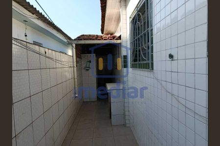2_photo/94ce1b5005.589b6d9b0b411b9f-ATLAS-4d7d599b-45f7-472c-96a2-32b3ccfcdf27.jpg de casa à venda com 4 quartos, 202m² em Areia Branca, Santos