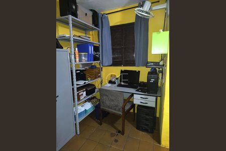 6_photo/94ce1b50d3.1168d7f35de77434-ATLAS-56007be8-a7ac-4d44-af7a-b46ef6419bfd.jpg de casa à venda com 3 quartos, 250m² em Areia Branca, Santos