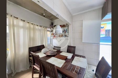 24_photo/94ce1b55bb.935c805baf9a7d1f-ATLAS-715160c9-e57b-4ac7-a2d7-22e5bca91c45.jpg de casa à venda com 4 quartos, 185m² em Vila Sao Jorge, Santos