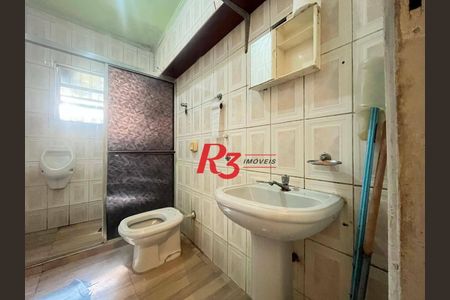 4_photo/94ce1b562f.b7afec13c8c84584-ATLAS-169cc90b-0e13-4143-a1a4-d9e5fce47f3b.jpg de casa à venda com 3 quartos, 270m² em Vila Sao Jorge, Santos