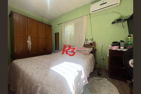 6_photo/94ce1b562f.b7afec13c8c84584-ATLAS-5a512eb9-6059-4943-8816-054dbf1b2911.jpg de casa à venda com 3 quartos, 270m² em Vila Sao Jorge, Santos