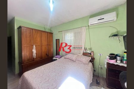 26_photo/94ce1b562f.b7afec13c8c84584-ATLAS-65ec44b5-1ecc-4272-b965-b4854b4c57aa.jpg de casa à venda com 3 quartos, 270m² em Vila Sao Jorge, Santos