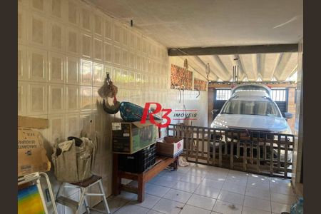 3_photo/94ce1b562f.b7afec13c8c84584-ATLAS-db00dc9c-62b2-4f7b-b47a-3077577c91db.jpg de casa à venda com 3 quartos, 270m² em Vila Sao Jorge, Santos