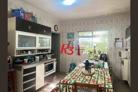 14_photo/94ce1b562f.b7afec13c8c84584-ATLAS-e8714c27-0752-4066-91cc-15b1e01feab3.jpg de casa à venda com 3 quartos, 270m² em Vila Sao Jorge, Santos