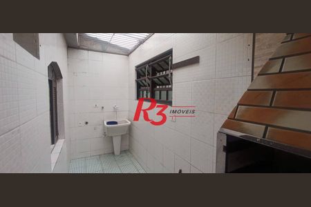 4_photo/94ce1b5793.d94684329fd6925d-ATLAS-57a99bf2-4f4b-44e9-9a64-49f724678ff2.jpg de casa à venda com 2 quartos, 43m² em Vila Sao Jorge, Santos