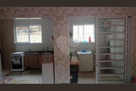 3_photo/94ce1b57e5.a9ad82c0a29b9a19-ATLAS-85c90b91-edd6-42f5-a7df-ddb427e63e7b.jpg de casa à venda com 3 quartos, 241m² em Vila Sao Jorge, Santos