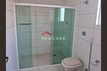 45_photo/94ce1b57e5.a9ad82c0a29b9a19-ATLAS-a30792fa-35b2-490d-9f18-a4ac2368563d.jpg de casa à venda com 3 quartos, 241m² em Vila Sao Jorge, Santos