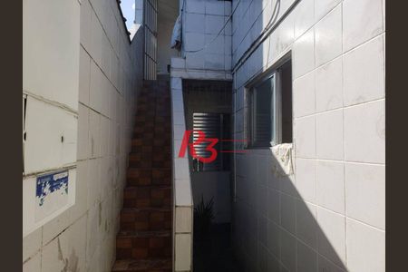 5_photo/94ce1b5c5b.6618d879b31b9a75-ATLAS-fb05106e-b663-4fd1-bcab-e8dedec6dbd8.jpg de casa à venda com 5 quartos, 180m² em Castelo, Santos