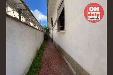 13_photo/94ce1b5c6d.64ac2371dd04f17e-ATLAS-e778923e-435e-4ae7-b802-e4cace78f7b6.jpg de casa à venda com 3 quartos, 200m² em Castelo, Santos
