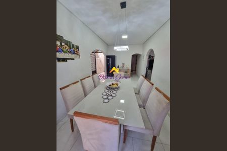 3_photo/94ce1b5ca1.49e5f4e107e90c19-ATLAS-1763ec2f-83e6-4113-8460-fb34d3acaedf.jpg de casa à venda com 2 quartos, 170m² em Castelo, Santos