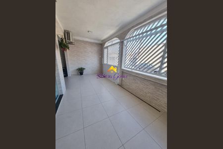 6_photo/94ce1b5ca1.49e5f4e107e90c19-ATLAS-28677851-f79d-4e7e-95f7-c922b3a0b3f8.jpg de casa à venda com 2 quartos, 170m² em Castelo, Santos