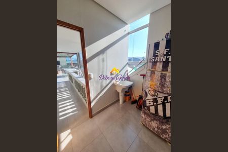 29_photo/94ce1b5ca1.49e5f4e107e90c19-ATLAS-367e3e69-5156-4e8d-ab7b-401c16b9d1b0.jpg de casa à venda com 2 quartos, 170m² em Castelo, Santos