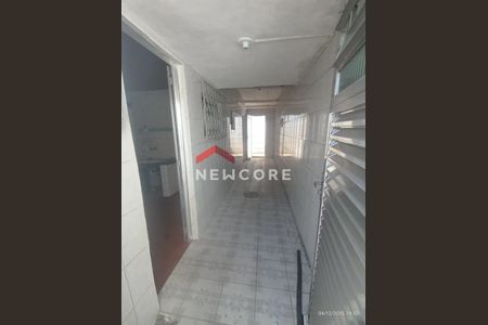 5_photo/94ce1b5cc3.8ae1cb5ed2a1280b-ATLAS-47f53cff-589e-46d8-a17e-9a1966132941.jpg de casa à venda com 1 quarto, 63m² em Castelo, Santos