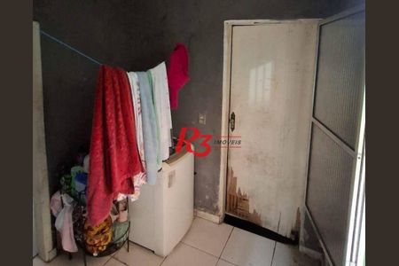 10_photo/94ce1b6089.b5da8a9e89e1b846-ATLAS-e5af55a1-24e3-4c99-8627-059b39f7f8bf.jpg de casa à venda com 3 quartos, 240m² em Jardim Guassu, São Vicente