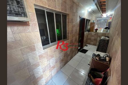 14_photo/94ce1b6bff.7954feb32d1ae247-ATLAS-0405f775-eaf5-47ca-8dea-9b35ea34431e.jpg de casa à venda com 3 quartos, 199m² em Radio Clube, Santos