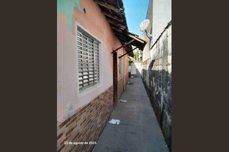 2_photo/94ce1b7bfd.f38e38137a2159e3-ATLAS-1785200c-33ce-424a-9ddb-e396985703d4.jpg de casa à venda com 2 quartos, 242m² em Parque Sao Vicente, São Vicente