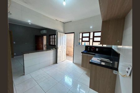 4_photo/94ce1c2ab3.b530766e35808669-ATLAS-0e026ca5-d577-4936-80ce-d40b759d94e1.jpg de casa à venda com 2 quartos, 100m² em Aviação, Praia Grande