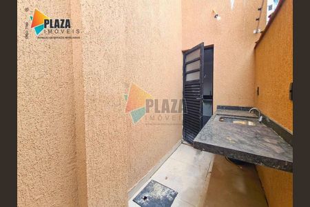 18_photo/94ce1c2b27.21b82dd0b136b59b-ATLAS-e7c27c8e-2ca3-44b3-88df-c7a3d72d0a67.jpg de casa à venda com 3 quartos, 121m² em Guilhermina, Praia Grande