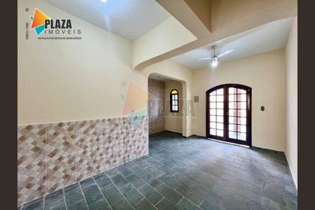 6_photo/94ce1c2b27.2dae497351adfb86-ATLAS-766d63a1-2fba-401e-bad8-b4fa16ffe991.jpg de casa para alugar com 2 quartos, 106m² em Guilhermina, Praia Grande