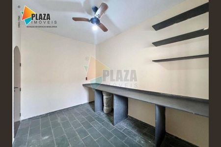 6_photo/94ce1c2b27.2dae497351adfb86-ATLAS-b3560467-8fda-429f-8ac6-3a8e51d0b250.jpg de casa para alugar com 2 quartos, 106m² em Guilhermina, Praia Grande