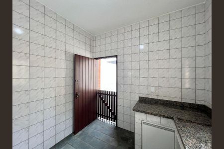 8_photo/94ce1c2b27.6c4a3f5e6ef89c98-ATLAS-21ad5f38-a007-4a8c-be59-062ad6fd79b6.jpg de casa à venda com 2 quartos, 106m² em Guilhermina, Praia Grande