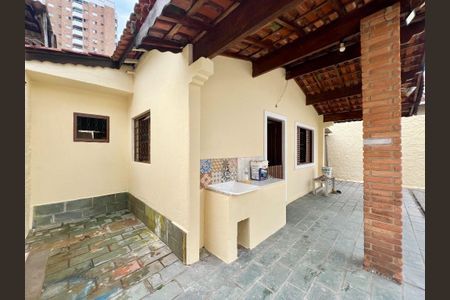 27_photo/94ce1c2b27.6c4a3f5e6ef89c98-ATLAS-5ef22281-cf2a-4c79-a2ee-2d9dbad3f6b4.jpg de casa à venda com 2 quartos, 106m² em Guilhermina, Praia Grande