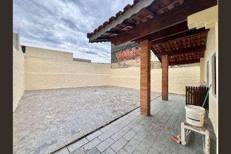 24_photo/94ce1c2b27.6c4a3f5e6ef89c98-ATLAS-a324e68c-e73d-442e-affa-0ce15faba9b6.jpg de casa à venda com 2 quartos, 106m² em Guilhermina, Praia Grande