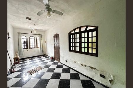 2_photo/94ce1c2b61.4f5ed0f0140bae26-ATLAS-fb633955-93de-42c6-940b-1b487e59b4e6.jpg de casa à venda com 3 quartos, 100m² em Guilhermina, Praia Grande