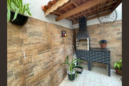 2_photo/94ce1c2c95.8e722d9942f2a400-ATLAS-437cdb79-ae4f-42a2-8781-9e700d6da65d.jpg de casa à venda com 2 quartos, 90m² em Guilhermina, Praia Grande