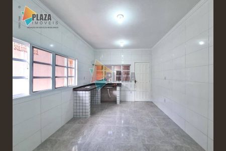 29_photo/94ce1c2c9b.b98dc6cdfb52627f-ATLAS-1f4ac63f-d99b-467c-970a-9bc93e2abfd7.jpg de casa à venda com 3 quartos, 193m² em Guilhermina, Praia Grande