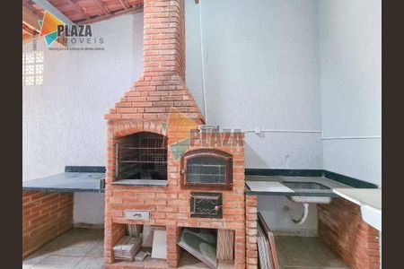 44_photo/94ce1c2c9b.b98dc6cdfb52627f-ATLAS-d58a7ddd-2c74-4db3-b1f5-d5090cb819b8.jpg de casa à venda com 3 quartos, 193m² em Guilhermina, Praia Grande