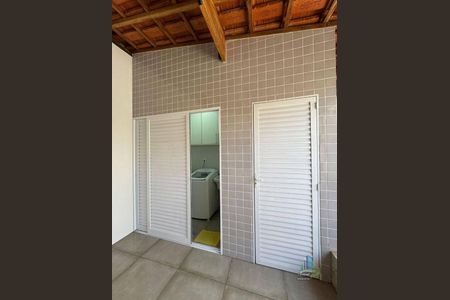 11_photo/94ce1c2ca3.9eb5d2fc35c3b0f7-ATLAS-4225a2d0-d4f7-4dad-b25e-661854fb137a.jpg de casa à venda com 4 quartos, 159m² em Guilhermina, Praia Grande