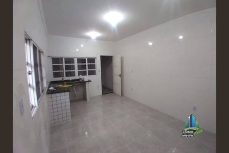 4_photo/94ce1c2cc1.2ecc81a6ef288b9f-ATLAS-e0fa48d3-d68c-4498-8b74-52ed3bbc81e2.jpg de casa à venda com 3 quartos, 172m² em Guilhermina, Praia Grande