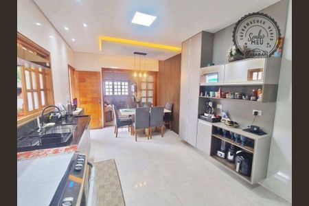 8_photo/94ce1c2cd7.76c9ba83eeb181e8-ATLAS-d3a75299-bde4-46fc-bf9a-7b8958cc313f.jpg de casa à venda com 3 quartos, 212m² em Guilhermina, Praia Grande