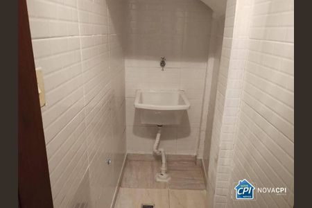 4_photo/94ce1c2cdd.e738d36af66b1888-ATLAS-3beb0ed2-4467-4af7-81e4-971ed5dc0fce.jpg de casa à venda com 2 quartos, 66m² em Guilhermina, Praia Grande