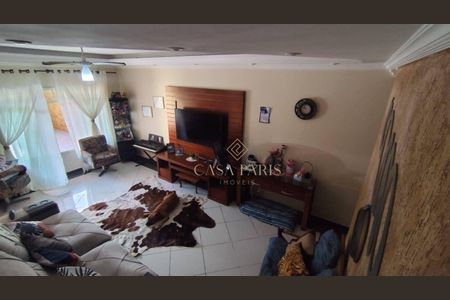6_photo/94ce1c2d53.2c3574afb1006d70-ATLAS-5bcaae3e-2690-42f9-9147-722d0863fc5e.jpg de casa à venda com 4 quartos, 220m² em Guilhermina, Praia Grande