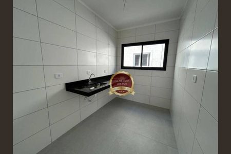 7_photo/94ce1c2d53.82cdacd70b752221-ATLAS-8637f7de-07ee-4051-aa2d-9a38bd4d5c6f.jpg de casa à venda com 3 quartos, 78m² em Guilhermina, Praia Grande