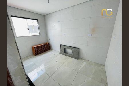 8_photo/94ce1c2d55.8a706a3c1c8a5b40-ATLAS-5fa50015-a6e5-4100-9026-0eb45350476c.jpg de casa à venda com 2 quartos, 48m² em Guilhermina, Praia Grande