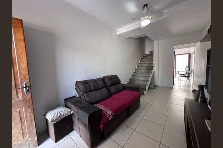 4_photo/94ce1c2fef.8f3f2a47dd94676f-ATLAS-70a09cc9-9f8f-435e-a5a0-88cfbd0819a7.jpg de casa à venda com 2 quartos, 69m² em Jardim Guaramar, Praia Grande